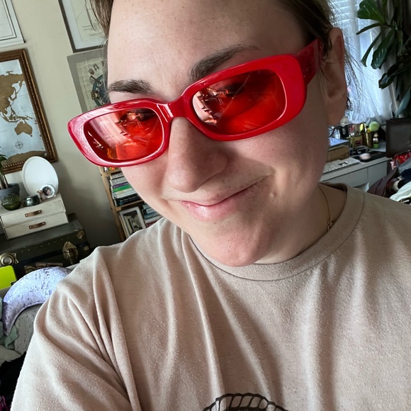 RARE* NEVER WORN* Alaska RED FOR FILTH™️ tour merch sunglasses signed by Alaska - Picture 6 of 14